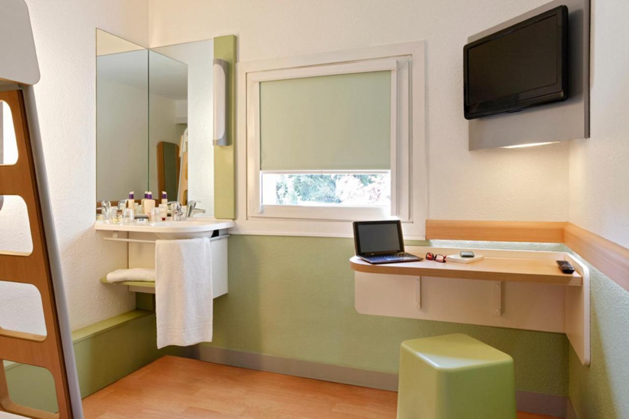 Ibis Budget Poitiers Nord Futuroscope Чассенеуил-Ду-Поитоу Экстерьер фото